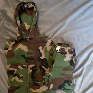 Kids polo camo sweat suit
